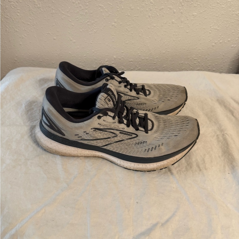 Brooks Shoes Womens 9.5 B Glycerin 19 1203431B085 Gray Running Sneakers